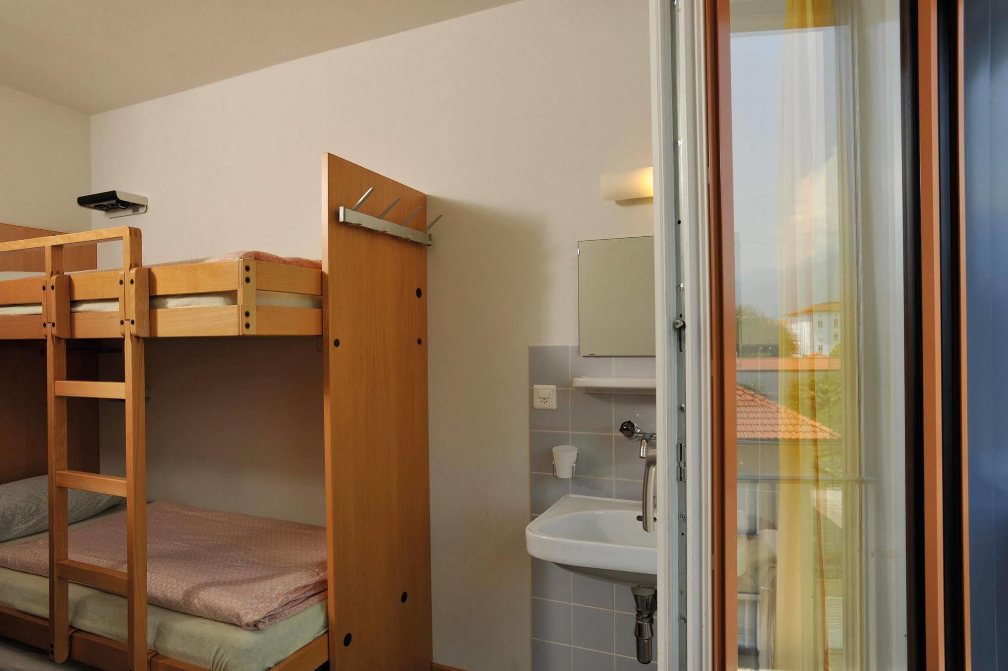 Youth Hostal